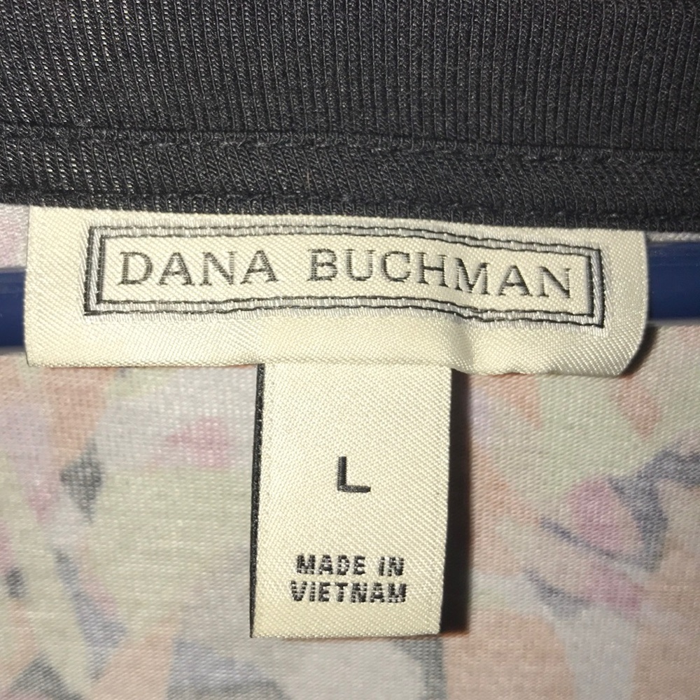Dana Buchman cute floral blouse. Great condition - Picture 2 of 3